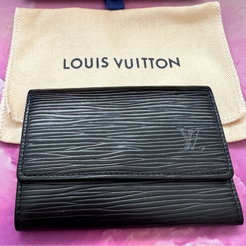 Vintage Louis Vuitton Epi 6 Key Holder (GVC; Black/Gold)